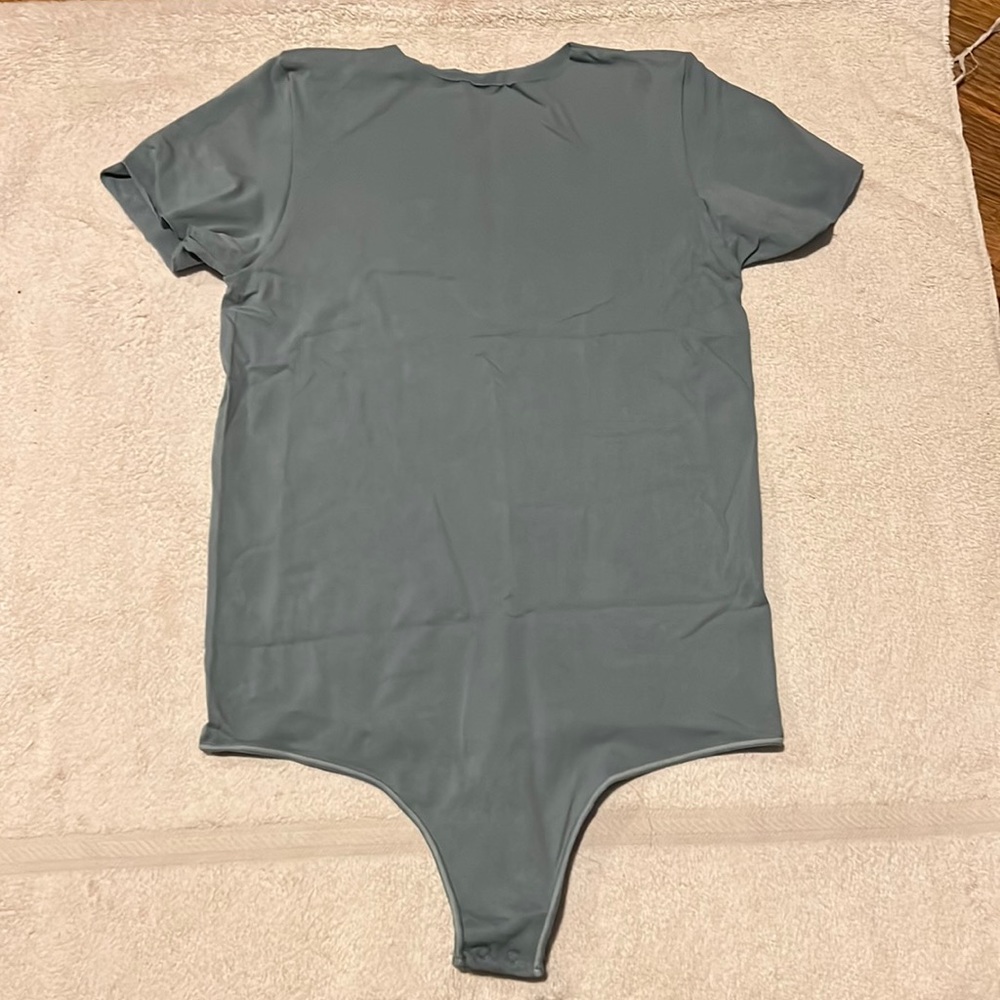 SKIMS Essential T-shirt Bodysuits